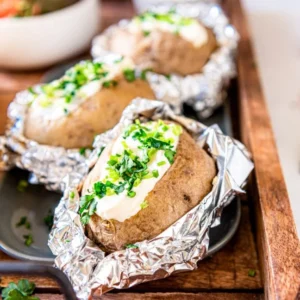 Gepofte aardappel met zure room